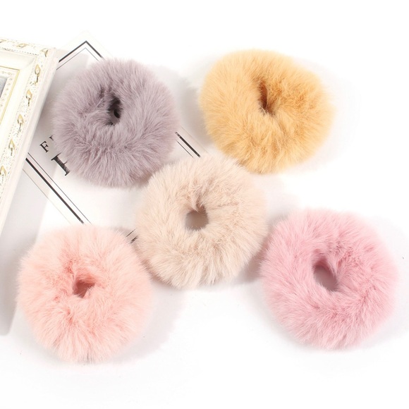 🔥 5 Piece Fur Hair Ties - Picture 6 of 8